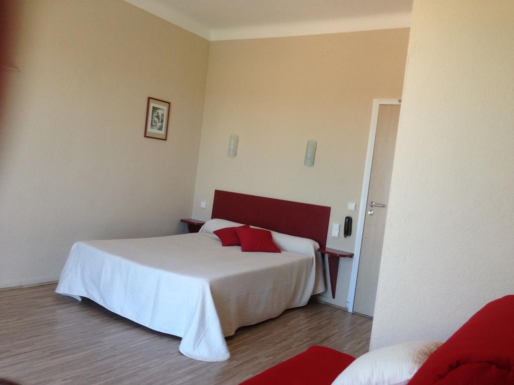 Saint Jacques Hotel Sorede Room photo